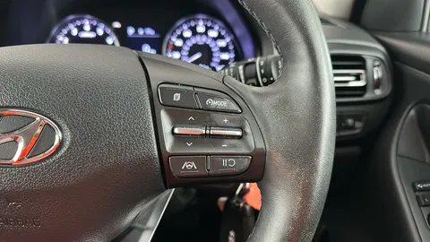 HYUNDAI I30 1.0T GDi SE Connect DCT