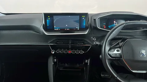 PEUGEOT 2008 100kW Allure Premium+ 50kWh Auto