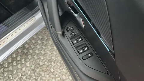 PEUGEOT 2008 100kW GT 50kWh Auto