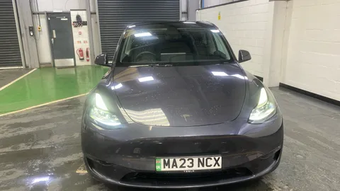 TESLA MODEL Y Long Range AWD Auto