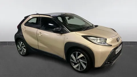 TOYOTA AYGO X 1.0 VVT-i Exclusive