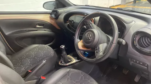 TOYOTA AYGO X 1.0 VVT-i Exclusive