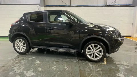 NISSAN JUKE 1.6 N-Connecta Xtronic
