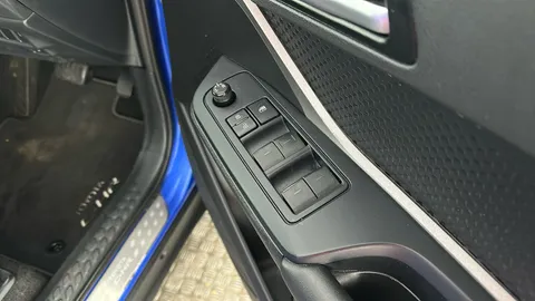 TOYOTA C-HR 1.8 Hybrid Icon CVT