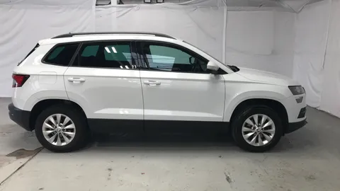 SKODA KAROQ 1.0 TSI SE Nav Plus