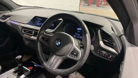 BMW 1 SERIES 118i M Sport