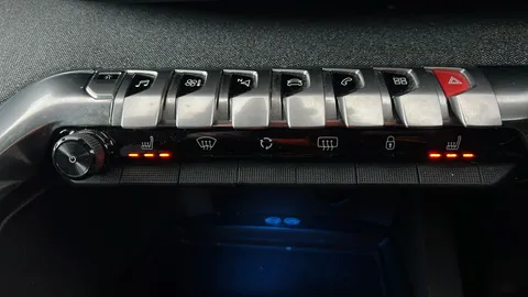 PEUGEOT 3008 1.6 PureTech 180 GT Line Premium EAT8