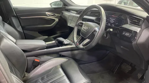 AUDI E-TRON 300kW 55 Quattro 95kWh S Line Auto