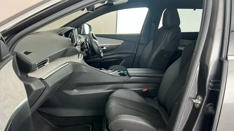 PEUGEOT 5008 1.2 Hybrid 136 GT e-DSC6