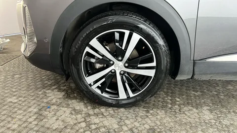 PEUGEOT 5008 1.2 Hybrid 136 GT e-DSC6