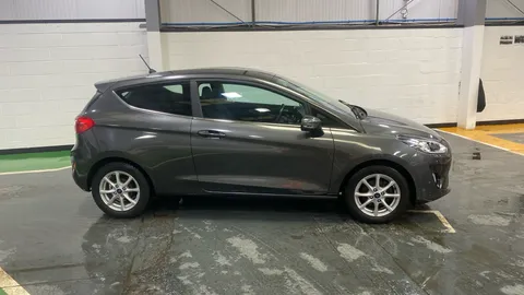 FORD FIESTA 1.1 Zetec