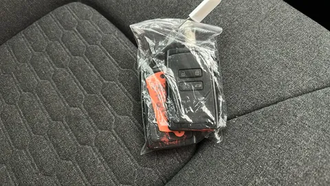 RENAULT ZOE 100kW Iconic R135 50kWh Rapid Charge Auto