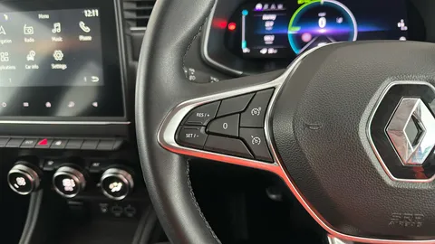 RENAULT ZOE 100kW Iconic R135 50kWh Rapid Charge Auto