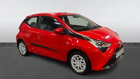 TOYOTA AYGO 1.0 VVT-i X-Play TSS