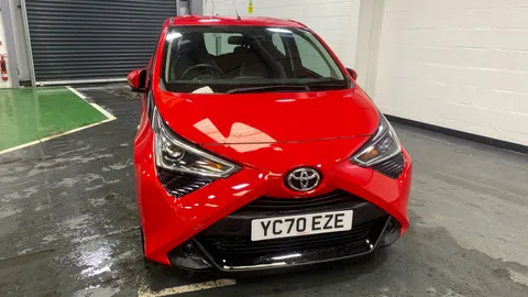 TOYOTA AYGO 1.0 VVT-i X-Play TSS