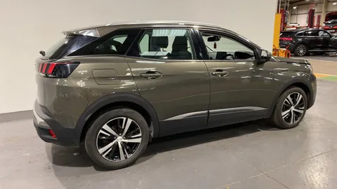 PEUGEOT 3008 1.5 BlueHDi Active