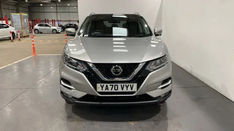 NISSAN QASHQAI 1.3 DiG-T N-Connecta [Glass Roof Pack]