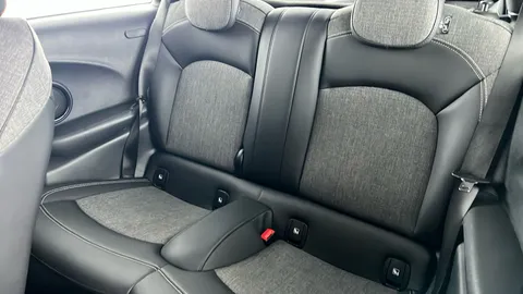 MINI HATCHBACK 135kW Cooper S Level 2 33kWh Auto