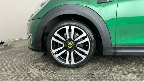 MINI HATCHBACK 135kW Cooper S Level 2 33kWh Auto