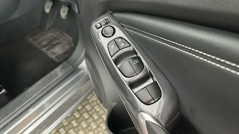 NISSAN JUKE 1.0 DiG-T 114 N-Connecta