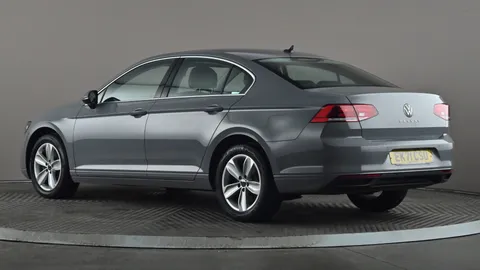 VOLKSWAGEN PASSAT 2.0 TDI EVO SCR SE Nav