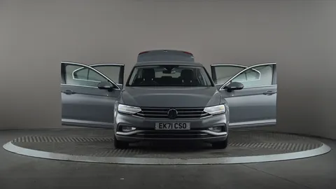 VOLKSWAGEN PASSAT 2.0 TDI EVO SCR SE Nav