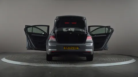 VOLKSWAGEN PASSAT 2.0 TDI EVO SCR SE Nav