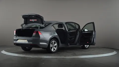 VOLKSWAGEN PASSAT 2.0 TDI EVO SCR SE Nav