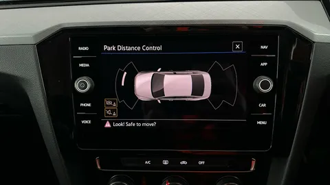 VOLKSWAGEN PASSAT 2.0 TDI EVO SCR SE Nav