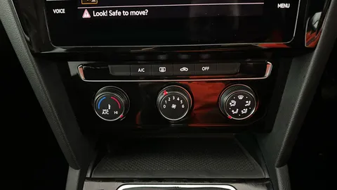 VOLKSWAGEN PASSAT 2.0 TDI EVO SCR SE Nav