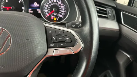 VOLKSWAGEN PASSAT 2.0 TDI EVO SCR SE Nav