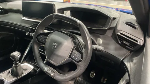 PEUGEOT 2008 1.2 PureTech 130 GT