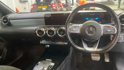 MERCEDES-BENZ A CLASS A180d AMG Line Auto