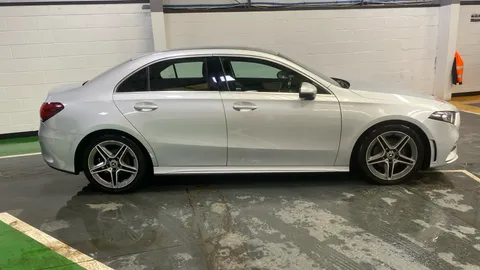 MERCEDES-BENZ A CLASS A180d AMG Line Auto
