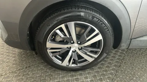 PEUGEOT 3008 1.6 Hybrid 180 Active e-EAT8