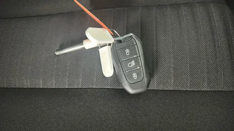 PEUGEOT 3008 1.6 Hybrid 180 Active e-EAT8