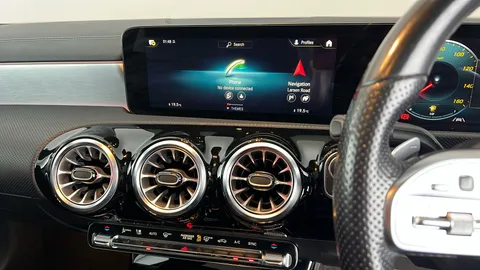 MERCEDES-BENZ CLA CLA 250 AMG Line Premium Plus Tip Auto