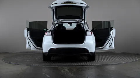 TESLA MODEL Y Long Range AWD Auto