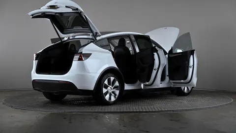 TESLA MODEL Y Long Range AWD Auto