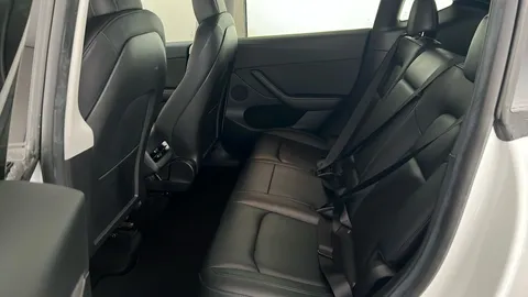 TESLA MODEL Y Long Range AWD Auto