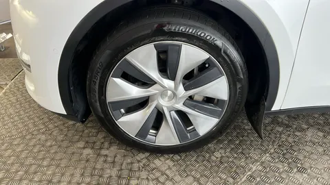TESLA MODEL Y Long Range AWD Auto