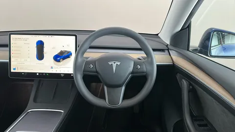 TESLA MODEL Y Long Range AWD Auto