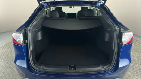 TESLA MODEL Y Long Range AWD Auto