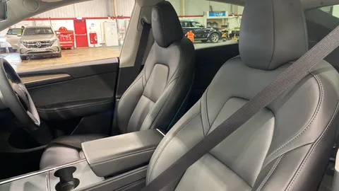 TESLA MODEL Y Long Range AWD Auto