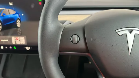 TESLA MODEL Y Long Range AWD Auto