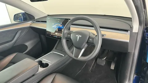 TESLA MODEL Y Long Range AWD Auto