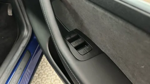 TESLA MODEL Y Long Range AWD Auto
