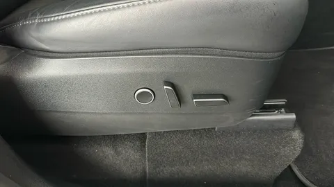 TESLA MODEL Y Long Range AWD Auto