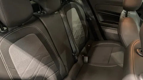 Jeep Avenger 1.2 e-Hybrid Summit DCT