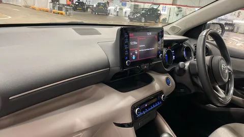 Toyota Yaris 1.5 Hybrid Excel CVT